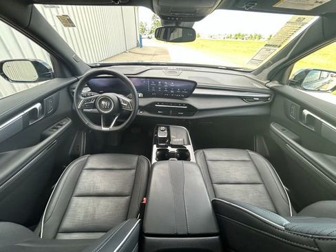 Used 2025 Buick Enclave Sport Touring FWD image 28