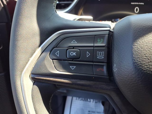 Used 2023 Jeep Grand Cherokee Limited w/ Luxury Tech Group II AWD/4WD image 28