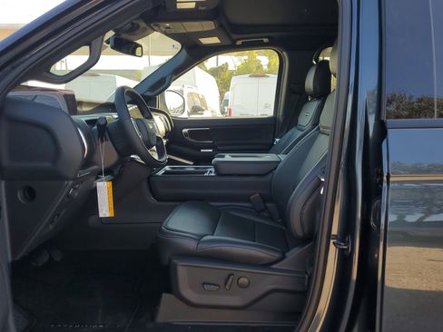 New 2025 Ford Expedition Max Platinum w/ Stealth Appearance Package image 18