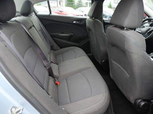 Used 2017 Chevrolet Cruze LT w/ Convenience Package image 27