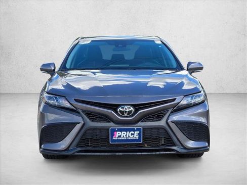 Used 2024 Toyota Camry SE FWD image 2