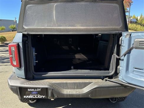 Used 2023 Ford Bronco Badlands image 23