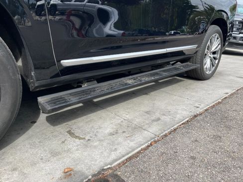 Used 2021 GMC Yukon Denali w/ Denali Ultimate Package AWD/4WD image 31