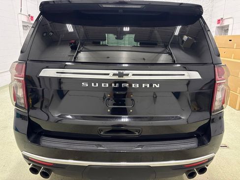Used 2023 Chevrolet Suburban High Country AWD/4WD image 5