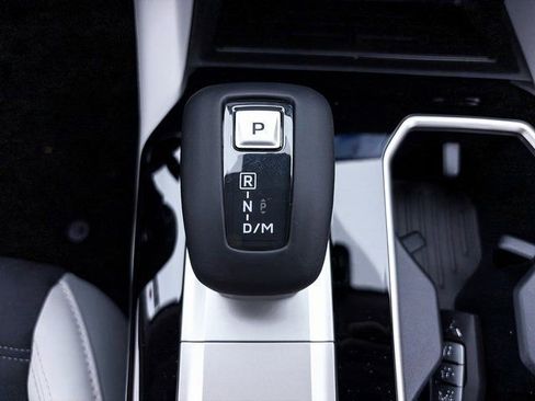 New 2026 Mitsubishi Outlander SE image 17