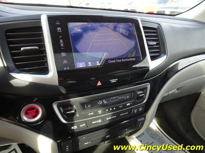 Used 2017 Honda Pilot Touring image 19