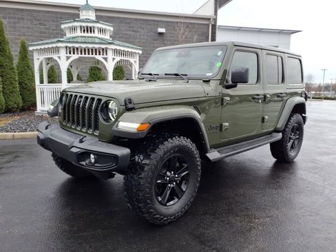 Used 2021 Jeep Wrangler Unlimited Sahara AWD/4WD image 2