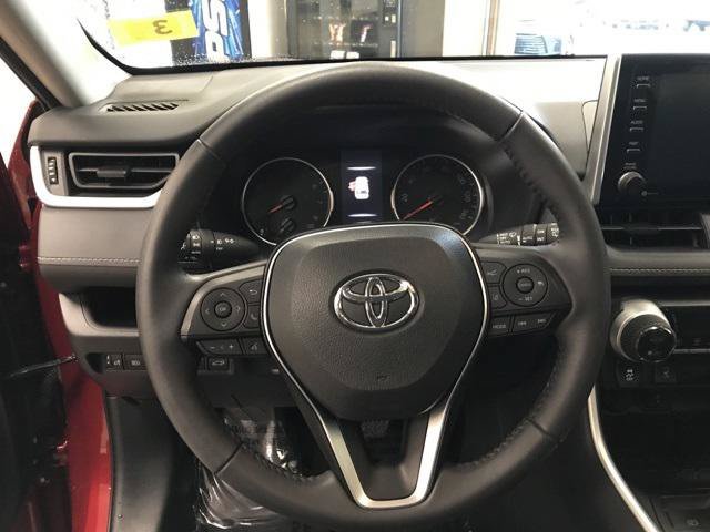 Certified 2021 Toyota RAV4 XLE w/ Convenience Package AWD/4WD image 19