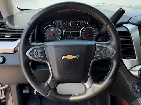 Used 2015 Chevrolet Suburban LTZ RWD image 53