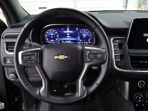 Used 2024 Chevrolet Suburban LT image 16