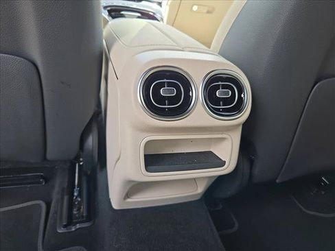 Used 2026 Mercedes-Benz GLC 300 image 14