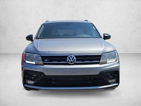 Used 2021 Volkswagen Tiguan SE R-Line FWD image 3