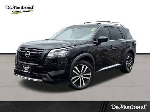 Used 2024 Nissan Pathfinder Platinum w/ Cargo Package image 1