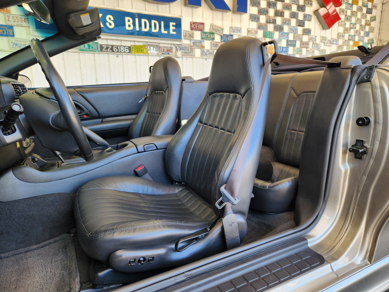 Used 2002 Chevrolet Camaro Z28 w/ Sport Appearance Pkg RWD image 4