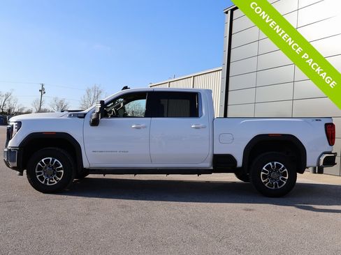 Used 2024 GMC Sierra 2500 SLE image 2