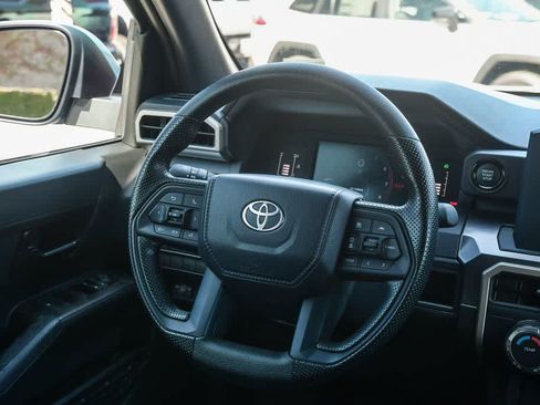 Used 2026 Toyota Tacoma SR5 AWD/4WD image 12