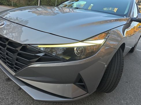 Used 2023 Hyundai Elantra SE image 30