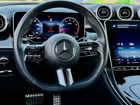 Used 2023 Mercedes-Benz GLC 300 image 39