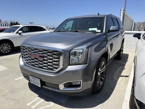 Used 2019 GMC Yukon Denali w/ Denali Ultimate Package AWD/4WD image 2