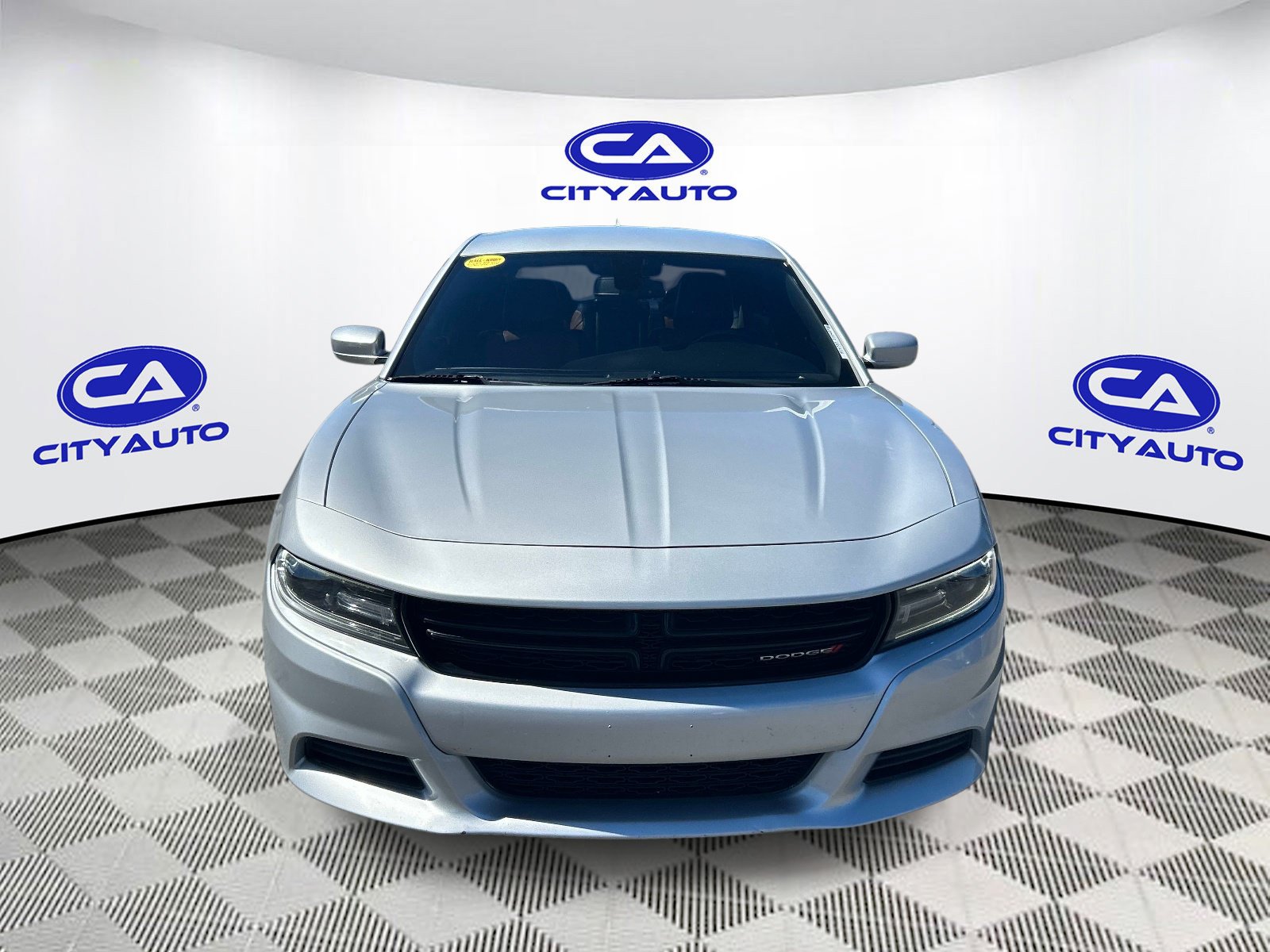 Used 2020 Dodge Charger SXT w/ Plus Group RWD image 10