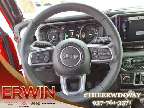 Certified 2025 Jeep Wrangler Unlimited Sahara image 17