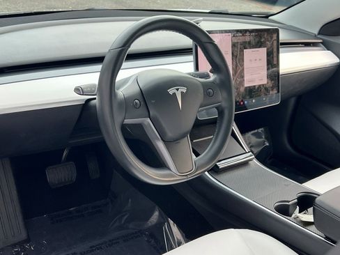 Used 2018 Tesla Model 3 Long Range image 21