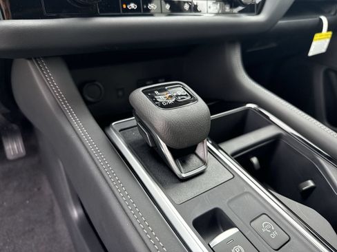 New 2026 Nissan Pathfinder Platinum AWD/4WD image 26