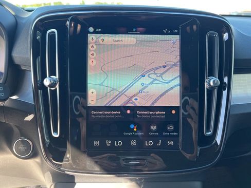 New 2026 Volvo XC40 B5 Ultra w/ Protection Package Premier AWD/4WD image 23