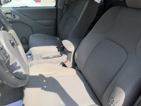 Used 2016 Nissan Frontier SV AWD/4WD image 14