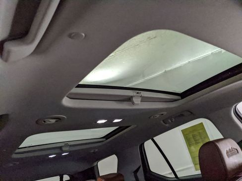 Used 2018 Chevrolet Traverse High Country image 29