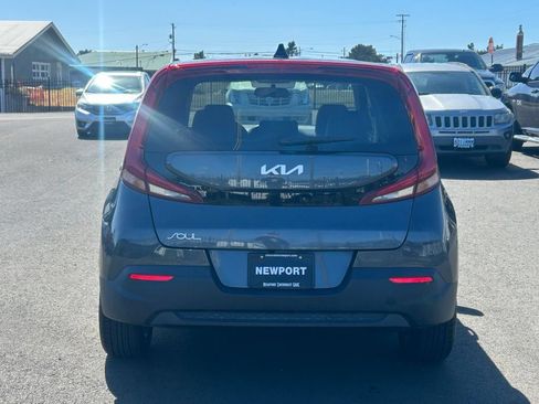 Used 2022 Kia Soul LX FWD image 6