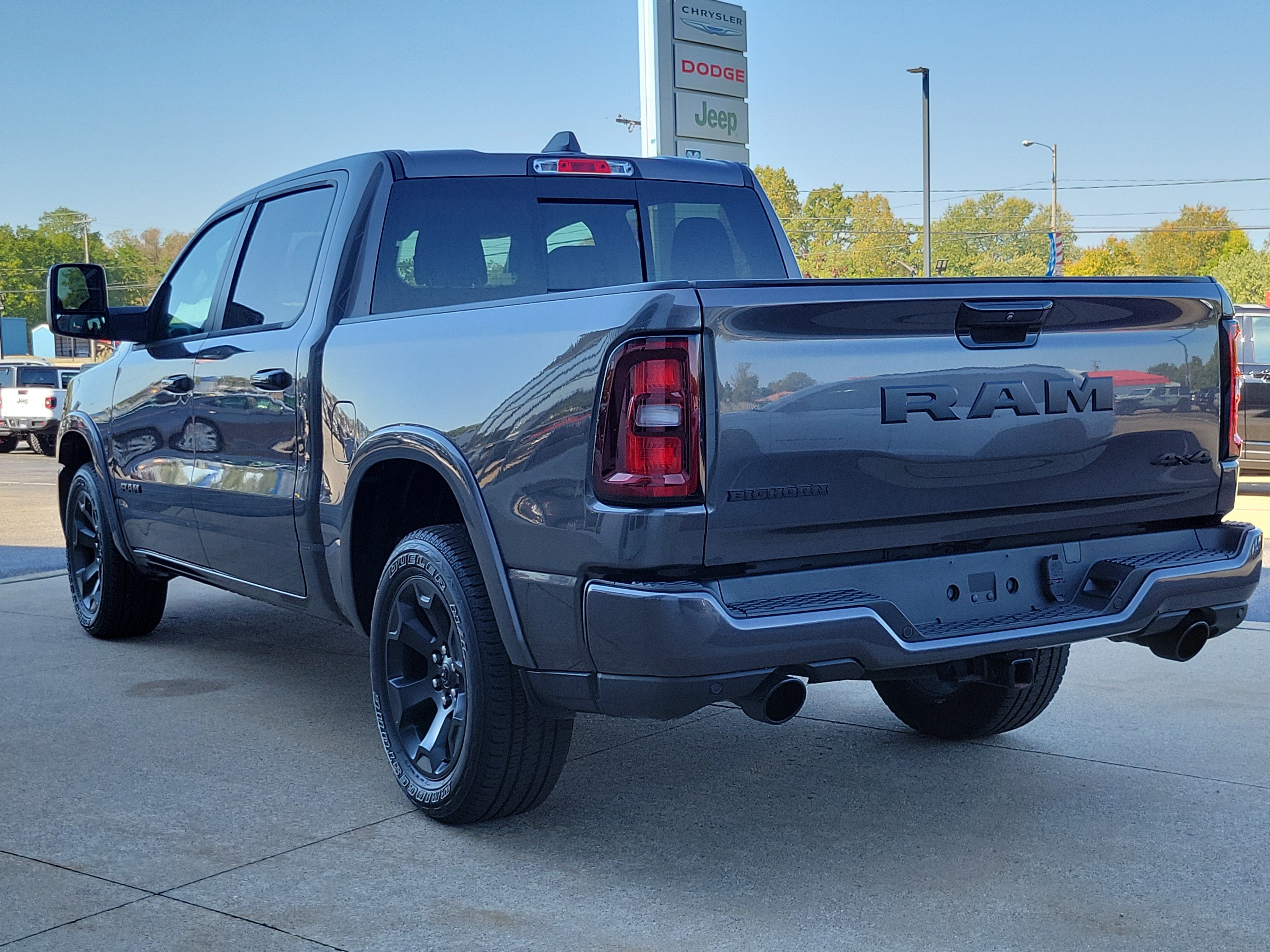 Used 2025 RAM 1500 Big Horn AWD/4WD image 3
