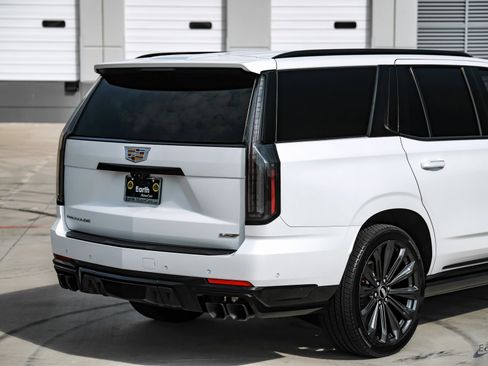 Used 2025 Cadillac Escalade V w/ LPO, Floor Liner Package image 14