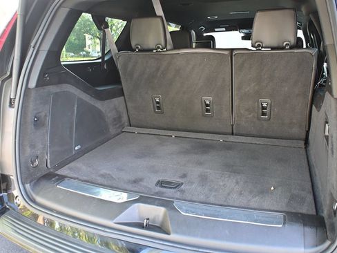 Used 2022 Cadillac Escalade ESV Luxury AWD/4WD image 14