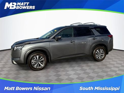 Used 2025 Nissan Pathfinder SL w/ Cargo Package image 1