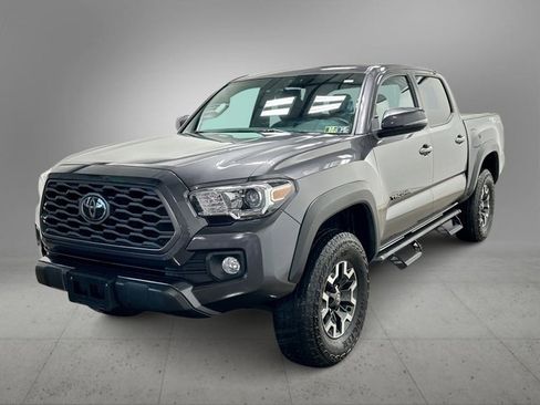 Used 2022 Toyota Tacoma TRD Off-Road image 1