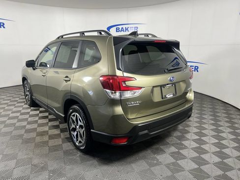 Used 2024 Subaru Forester Premium AWD/4WD image 6