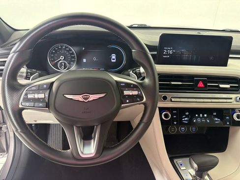 Used 2025 Genesis G70 2.5T RWD image 16