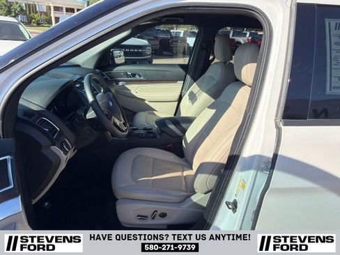 Used 2018 Ford Explorer Limited FWD image 11