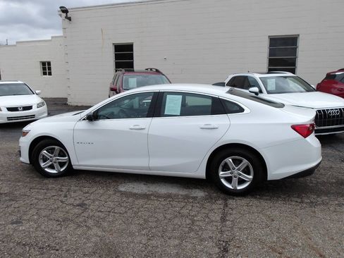 Used 2021 Chevrolet Malibu LS FWD image 3