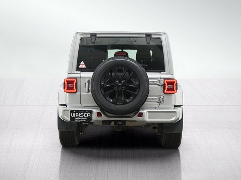 Used 2023 Jeep Wrangler Unlimited Sahara AWD/4WD image 4