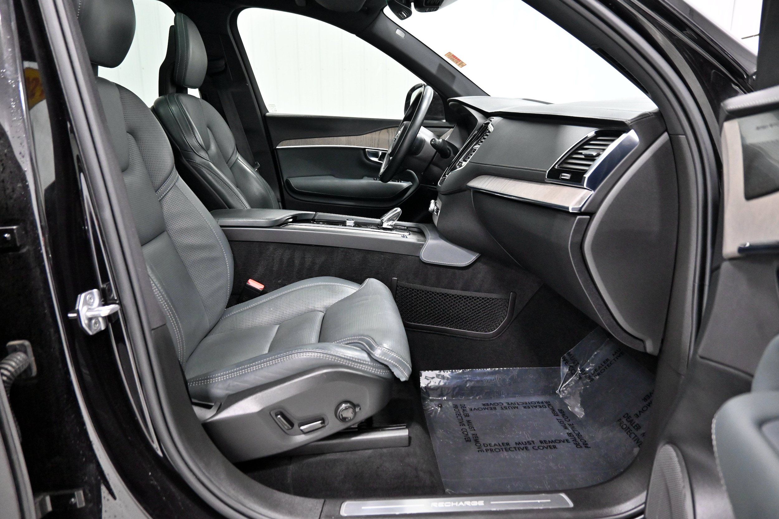 Used 2021 Volvo XC90 T8 Inscription w/ Advanced Package AWD/4WD image 27