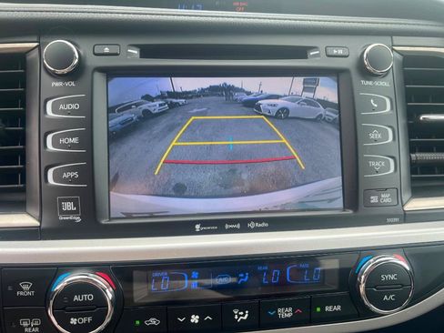 Used 2019 Toyota Highlander Limited AWD/4WD image 19