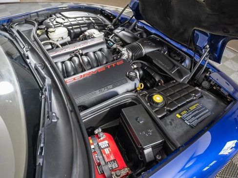 Used 2004 Chevrolet Corvette Convertible w/ Preferred Equipment Group image 20