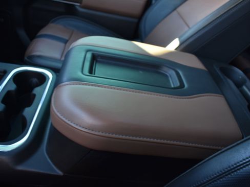 Used 2022 Chevrolet Silverado 2500 High Country w/ Z71 Off-Road Package image 25