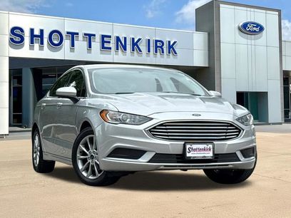 Used 2017 Ford Fusion SE w/ Fusion SE Technology Package