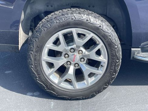 Used 2019 GMC Yukon SLE w/ SLE Value Package AWD/4WD image 9