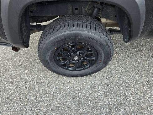 Used 2020 Toyota Tacoma SR w/ SX Package AWD/4WD image 11