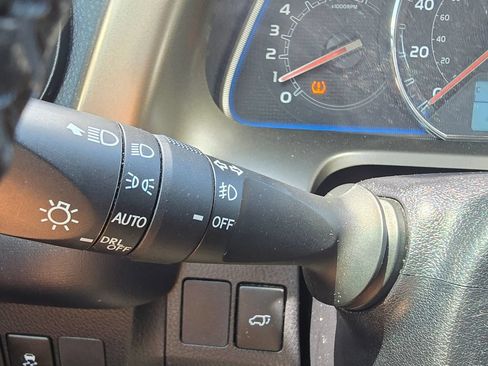 Used 2015 Toyota RAV4 Limited w/ Outdoor Package FWD image 27