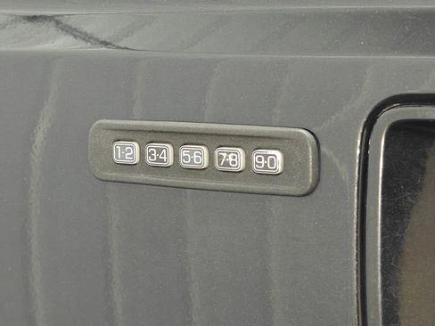 Used 2012 Ford F350 Lariat image 11